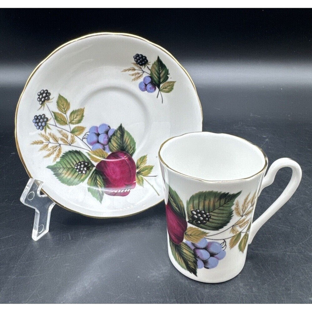 Royal Grafton FRUIT Bone China‎ Teacup & Saucer Set Apple Grapes Blackberry